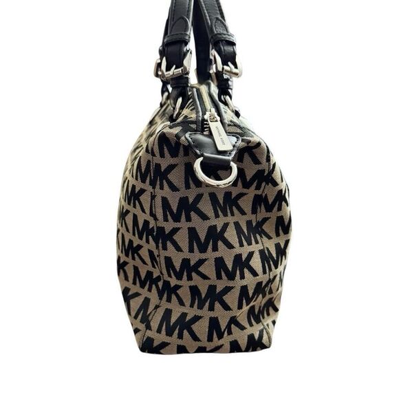 Michael Kors Authenticated Calista Signature Zip-Top Canvas Satchel.Bag - Picture 4 of 12